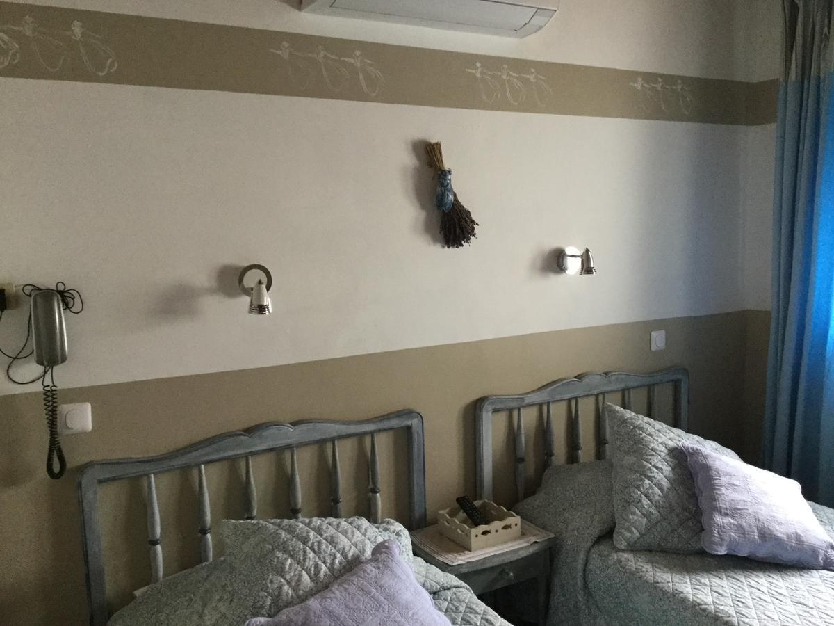 Hotel Le Méditérranée Saintes-Maries-de-la-Mer Esterno foto